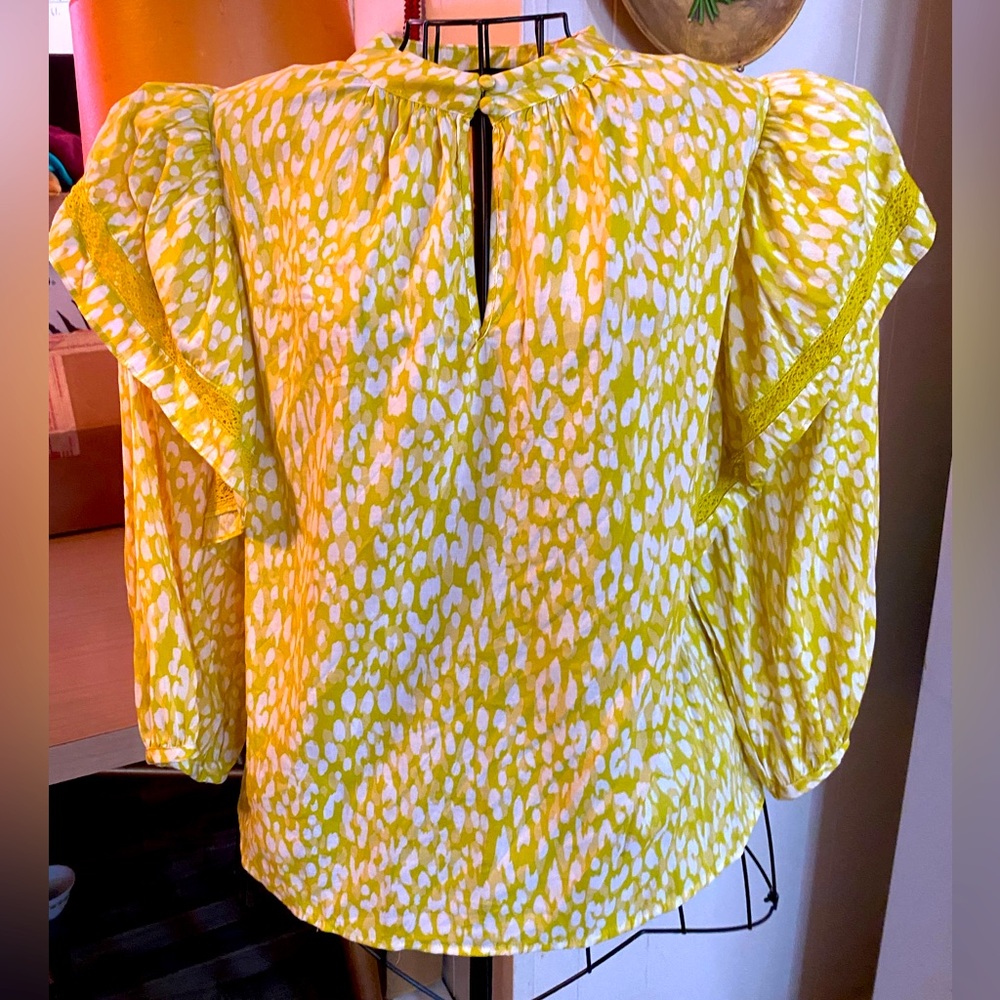 Who What Wear lace cheetah peasant blouse